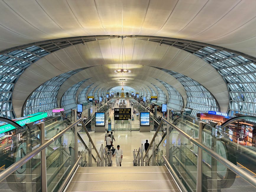 Terminal de l'aéroport Suvarnabhumi de Bangkok en Thaïlande
