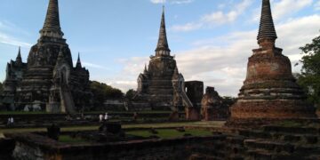 Explore the ancient and iconic Wat Phra Si Sanphet, a symbol of Ayutthaya's rich heritage.